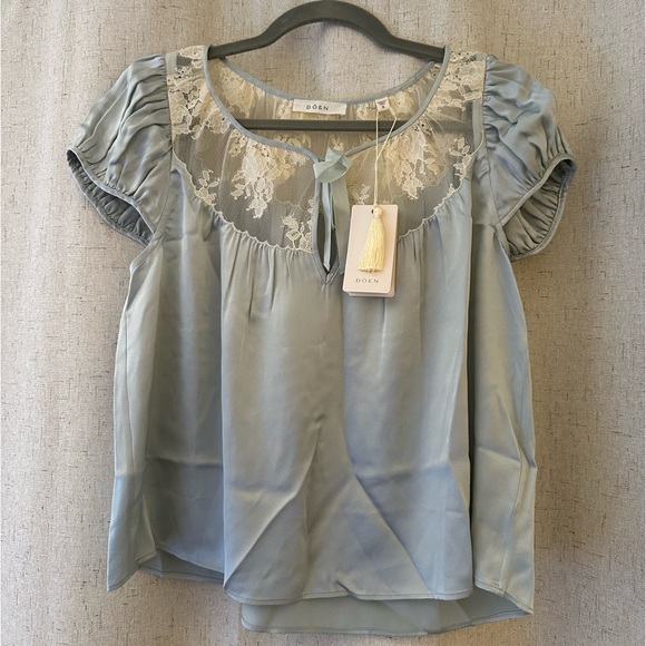 NWT Doen Camri Top in Dusty Blue Silk (Size small) - Picture 2 of 9